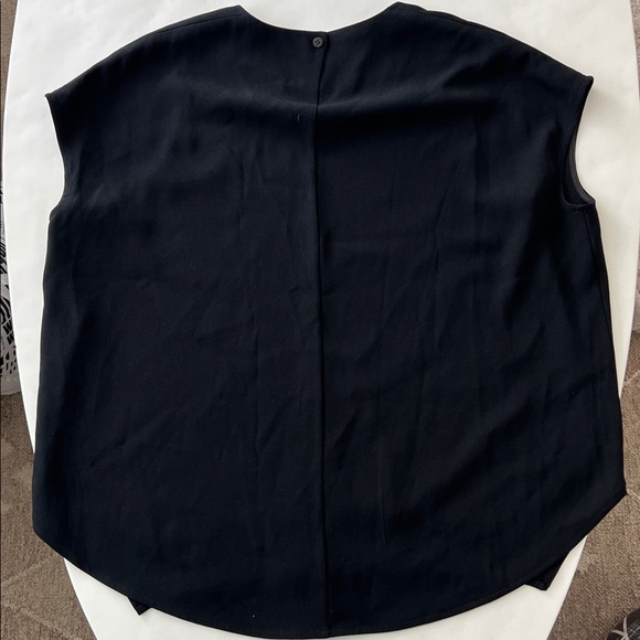 M.M. Lafleur Didion Black Cap Sleeve Modern Crepe Blouse Top Classic Drapey M - Picture 7 of 10